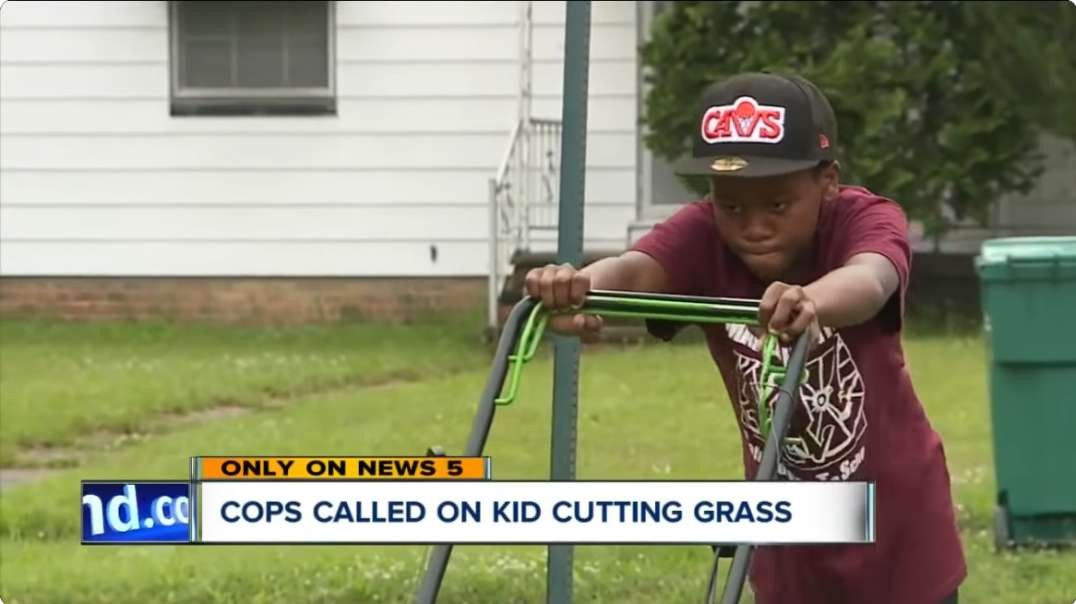 When Racism Backfires: Police called on 12-year-old mowing lawn ends up TRIPLING his buisness