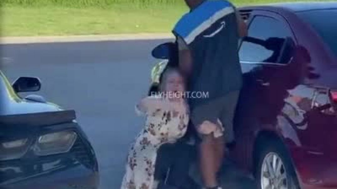 Crazy Untamed Cave Woman Attack Black Couple After Confrontation In Parking Lot