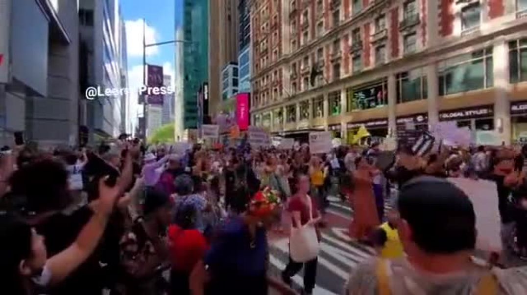 MANHATTAN, NEW YORK PROTEST AGAINST VACCINE MANDATES